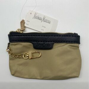 NWT Neiman Marcus change purse with zipper “signature logo” closure